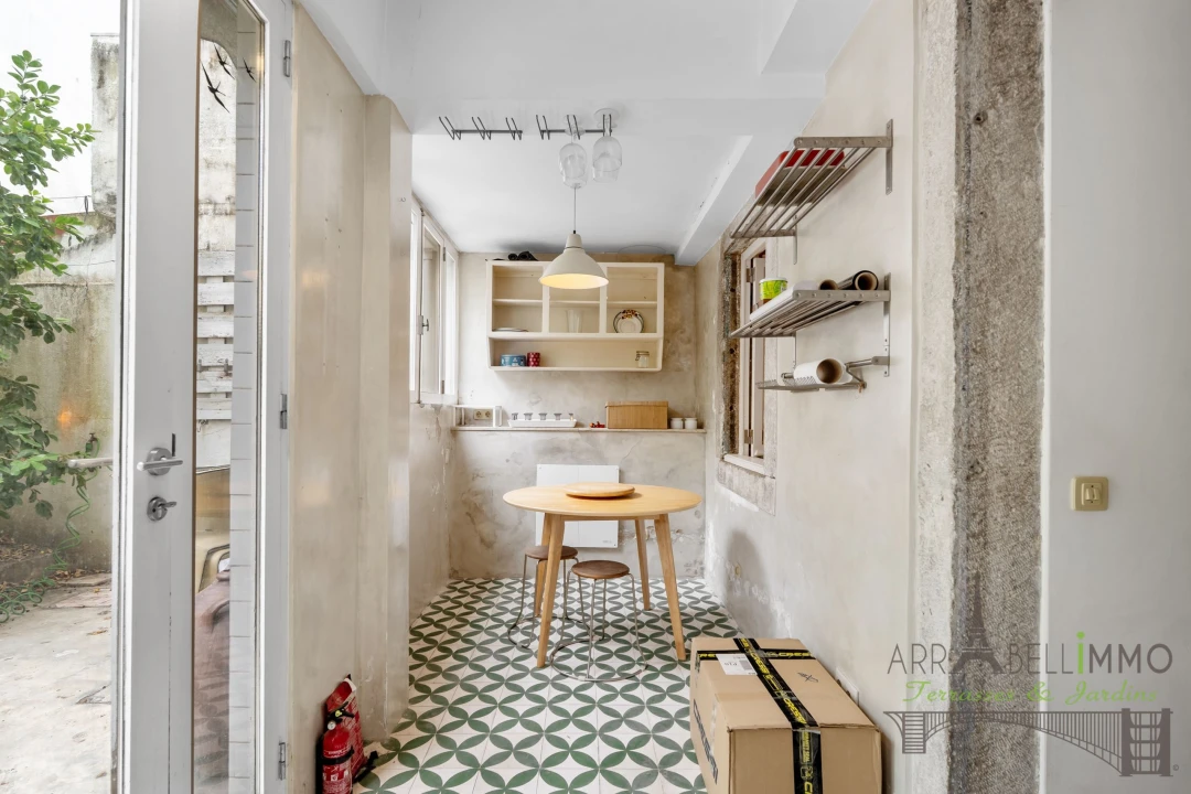 Apartamento T2 para Venda em Santo António Foto 29