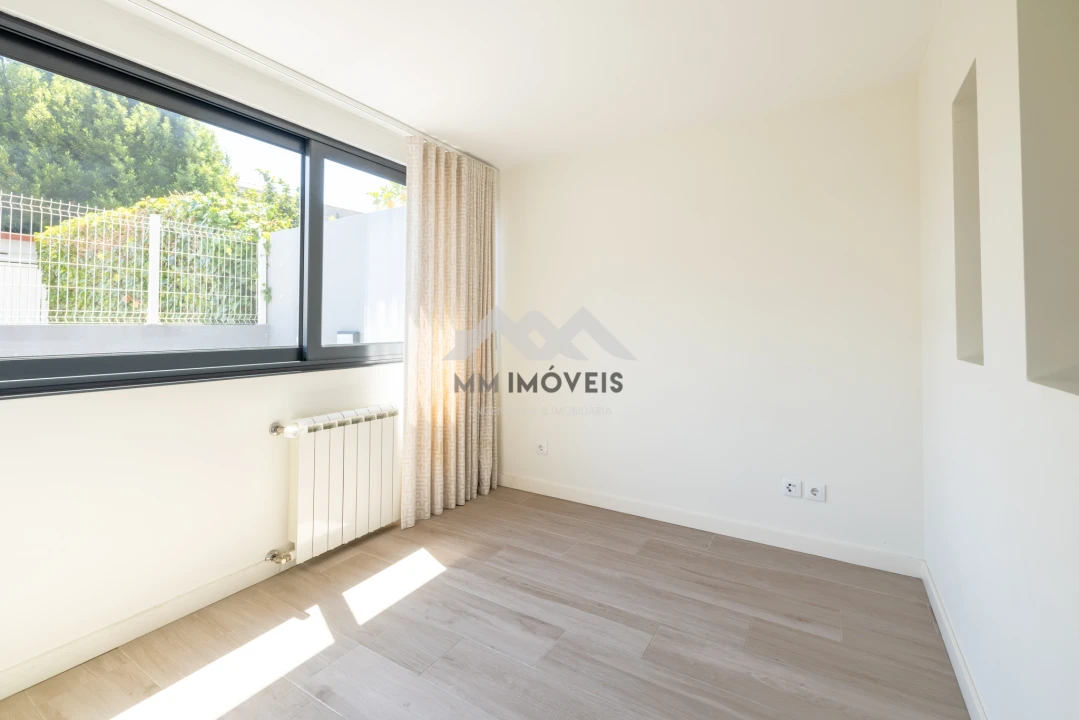 Apartamento T3 para Arrendamento em Lordelo do Ouro e Massarelos Foto 7