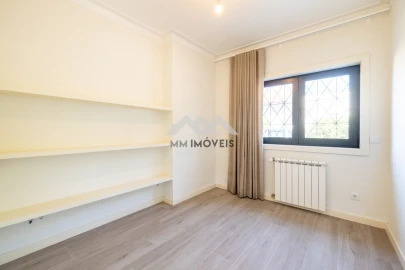 Apartamento T3 para Arrendamento em Lordelo do Ouro e Massarelos