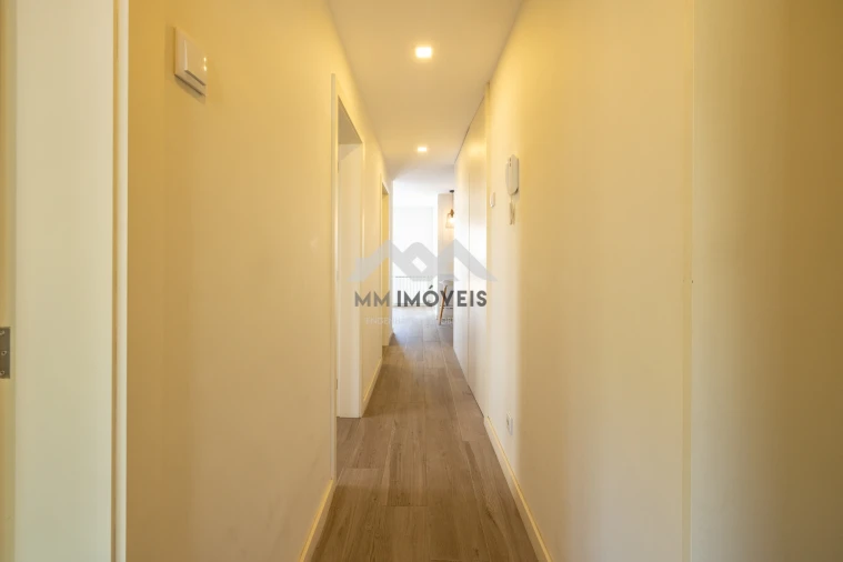 Apartamento T3 para Arrendamento em Lordelo do Ouro e Massarelos Foto 23