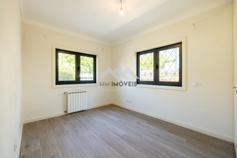 Apartamento T3 para Arrendamento em Lordelo do Ouro e Massarelos Foto 16