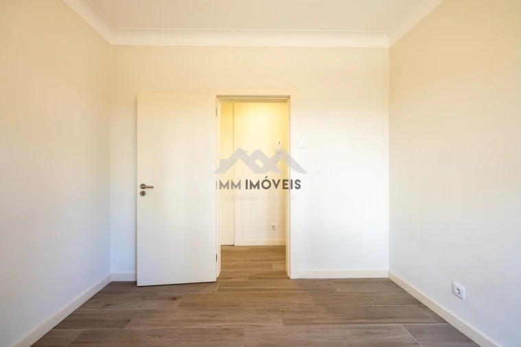 Apartamento T3 para Arrendamento em Lordelo do Ouro e Massarelos Foto 20