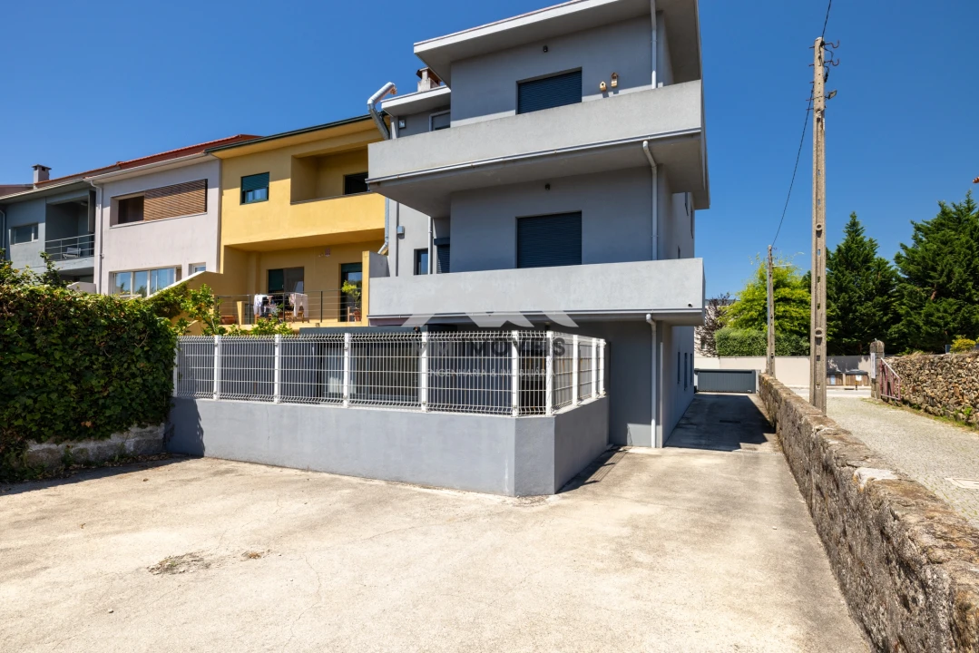 Apartamento T3 para Arrendamento em Lordelo do Ouro e Massarelos Foto 28