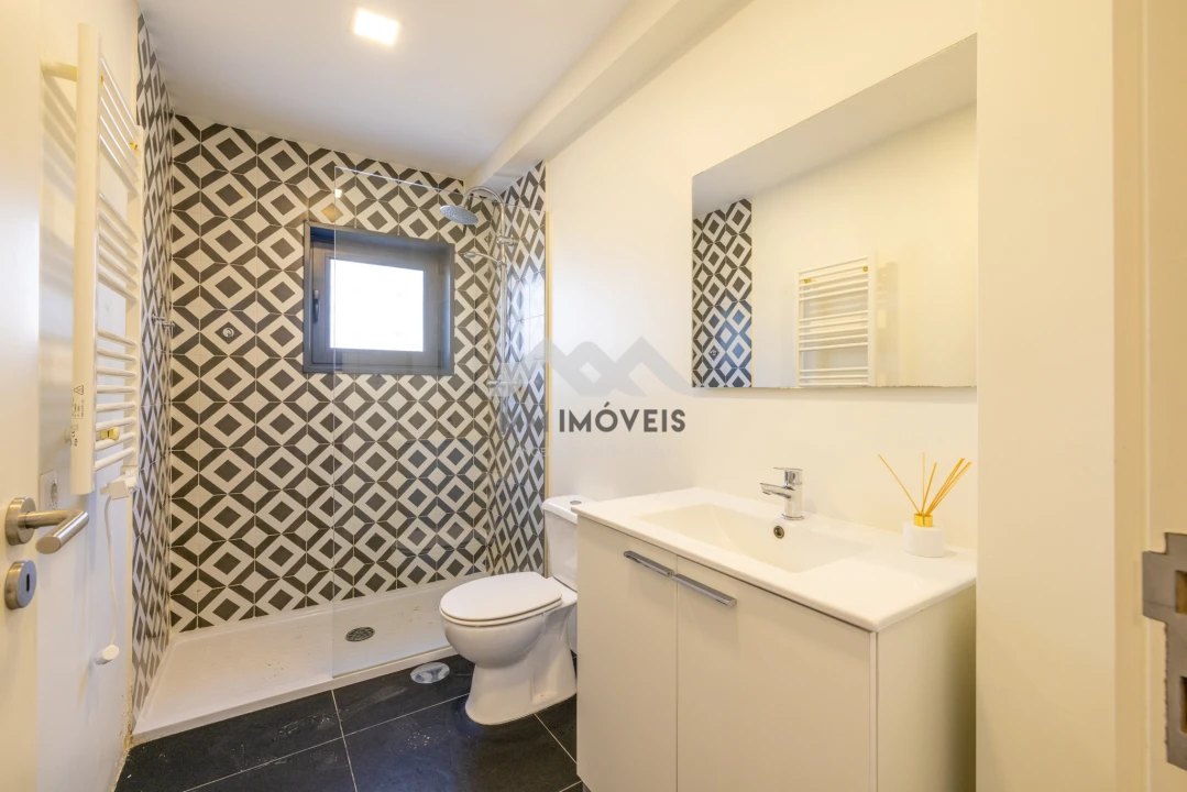 Apartamento T3 para Arrendamento em Lordelo do Ouro e Massarelos Foto 21