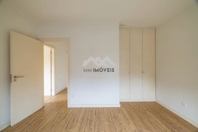 Apartamento T3 para Arrendamento em Lordelo do Ouro e Massarelos