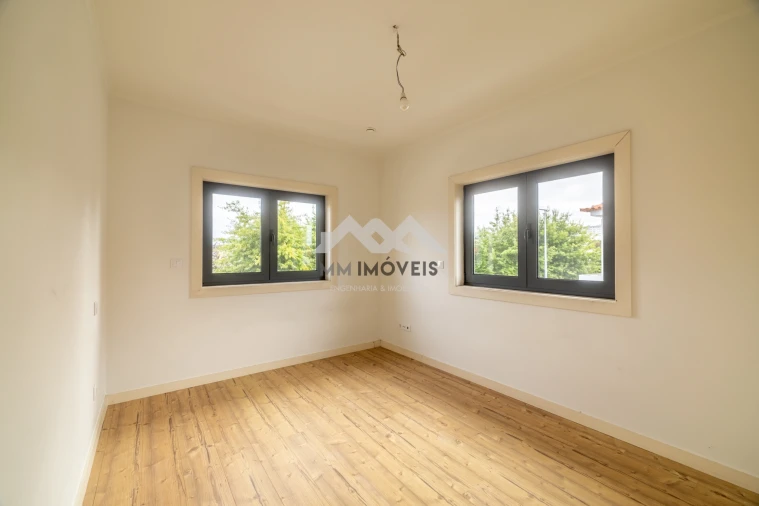Apartamento T3 para Arrendamento em Lordelo do Ouro e Massarelos Foto 11