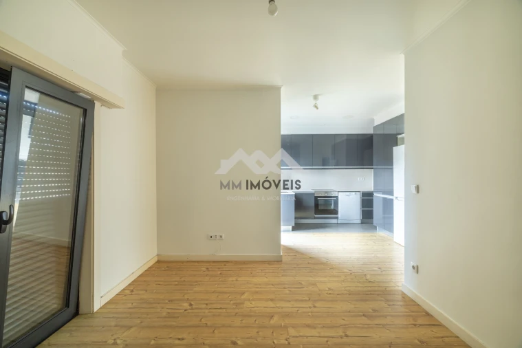 Apartamento T3 para Arrendamento em Lordelo do Ouro e Massarelos Foto 6