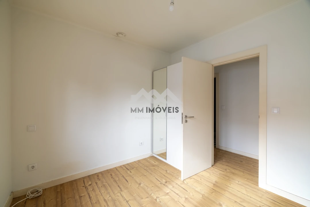 Apartamento T3 para Arrendamento em Lordelo do Ouro e Massarelos Foto 24