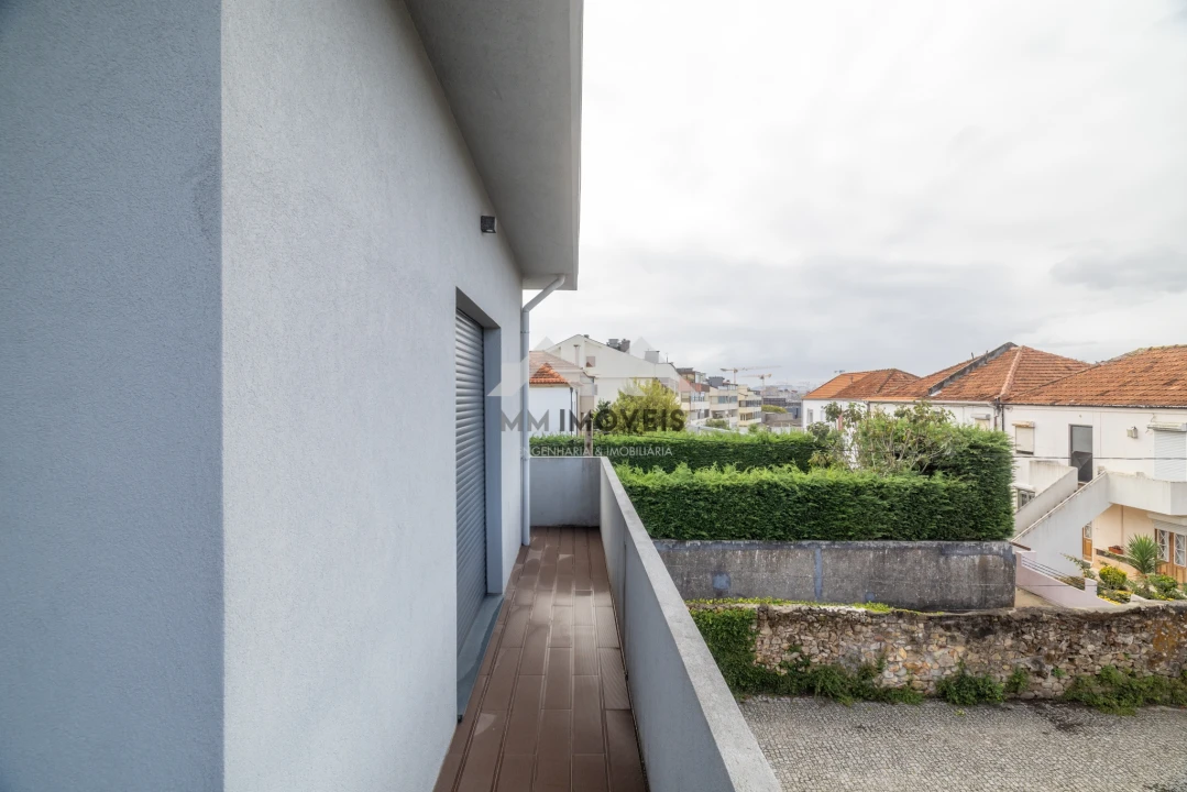 Apartamento T3 para Arrendamento em Lordelo do Ouro e Massarelos Foto 7