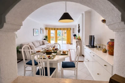 Apartamento T2 para Arrendamento em Quarteira