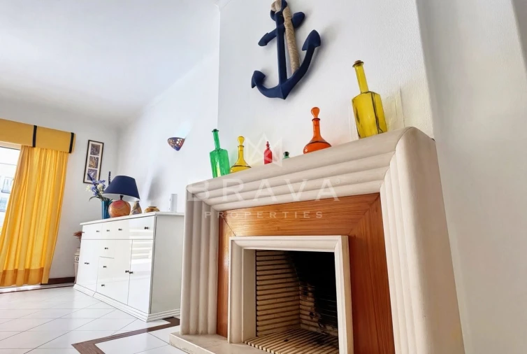 Apartamento T2 para Arrendamento em Quarteira Foto 7