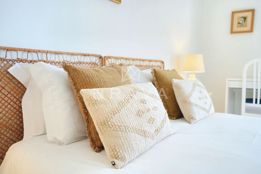 Apartamento T2 para Arrendamento em Quarteira Foto 11