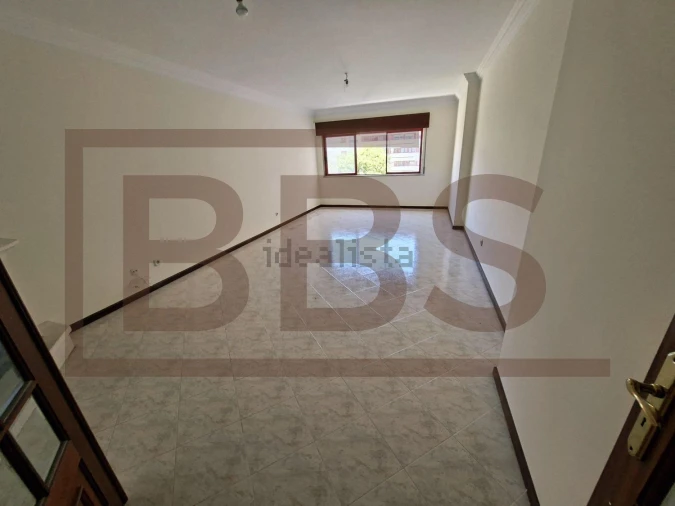 Apartamento T2 para Venda em Algueirão-Mem Martins Foto 11