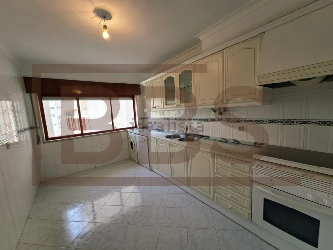 Apartamento T2 para Venda em Algueirão-Mem Martins Foto 10