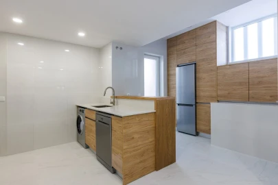 Apartamento T3 para Arrendamento em Glória e Vera Cruz