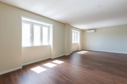 Apartamento T3 para Arrendamento em Glória e Vera Cruz