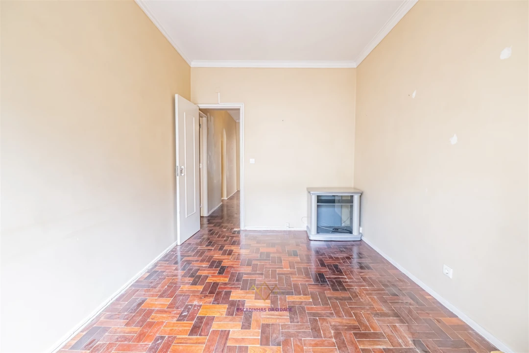 Apartamento T3 para Venda em Queluz e Belas Foto 9