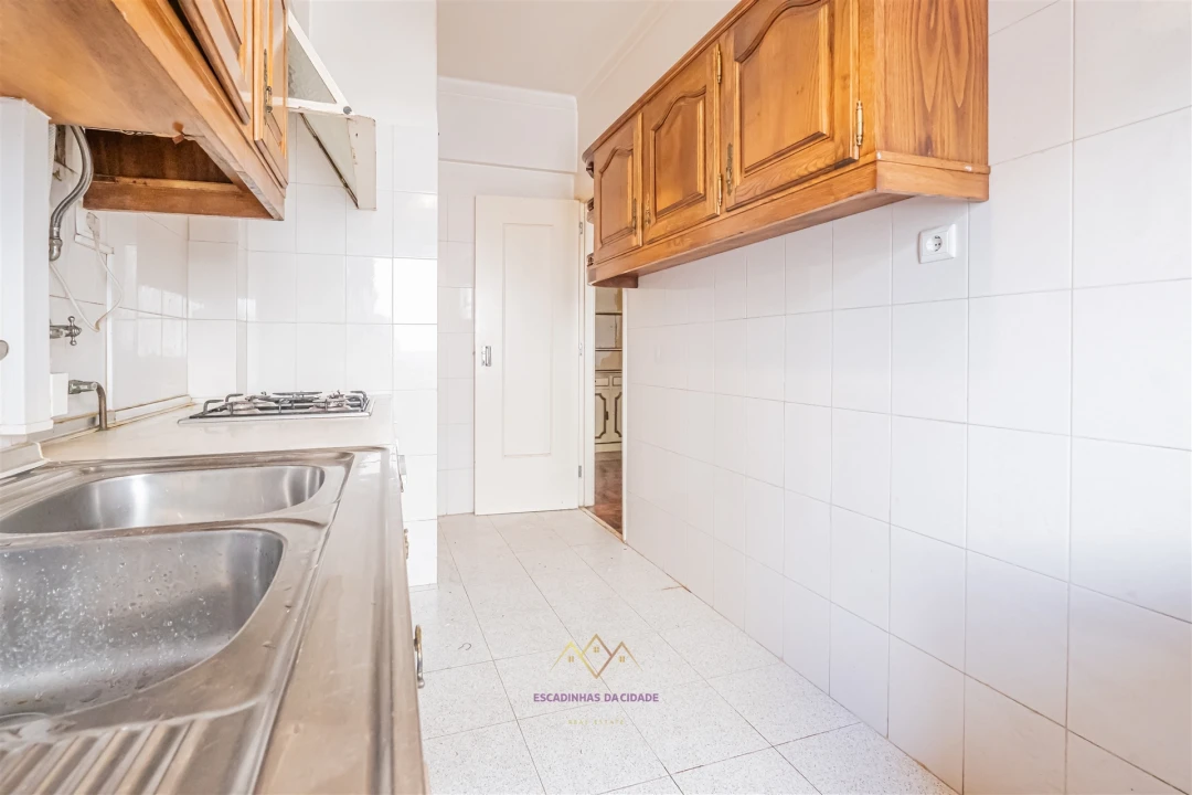 Apartamento T3 para Venda em Queluz e Belas Foto 28