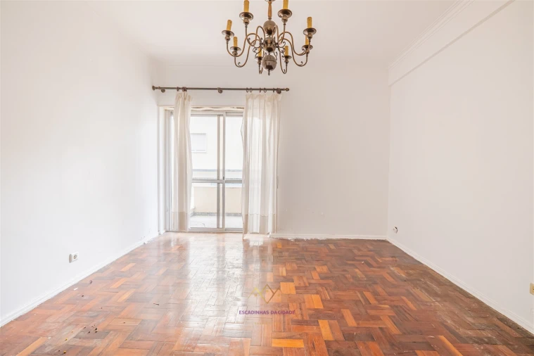 Apartamento T3 para Venda em Queluz e Belas Foto 35