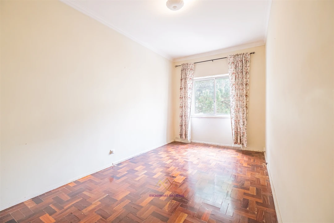 Apartamento T3 para Venda em Queluz e Belas Foto 2