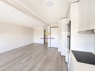 Apartamento T2 para Venda em Algés, Linda-A-Velha e Cruz Quebrada-Dafundo