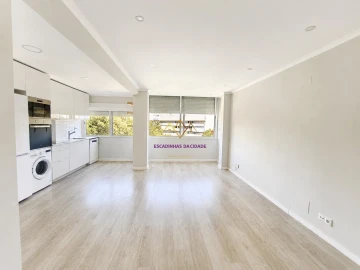 Apartamento T2 para Venda em Algés, Linda-A-Velha e Cruz Quebrada-Dafundo