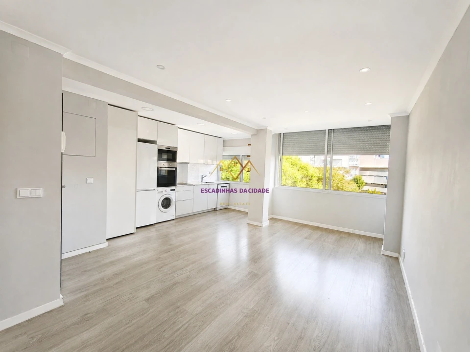 Apartamento T2 para Venda em Algés, Linda-A-Velha e Cruz Quebrada-Dafundo Foto 9