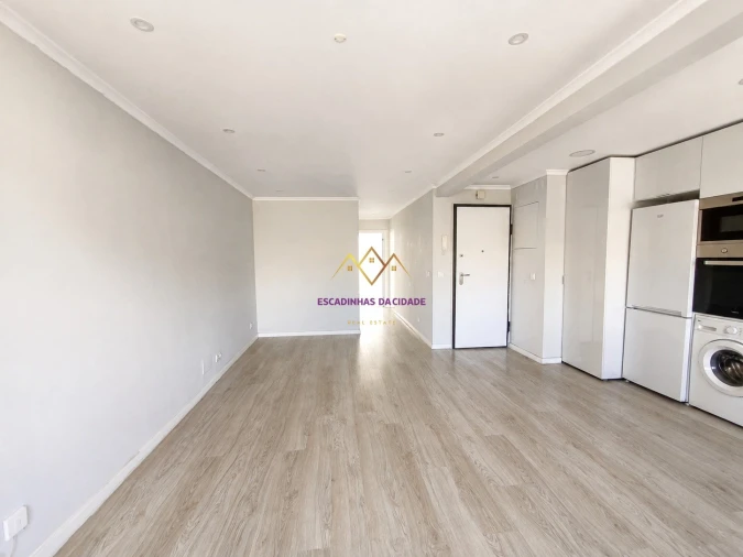 Apartamento T2 para Venda em Algés, Linda-A-Velha e Cruz Quebrada-Dafundo Foto 4