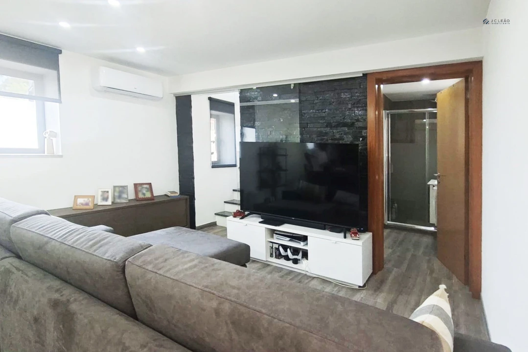 Moradia T3 para Venda em Meinedo Foto 17