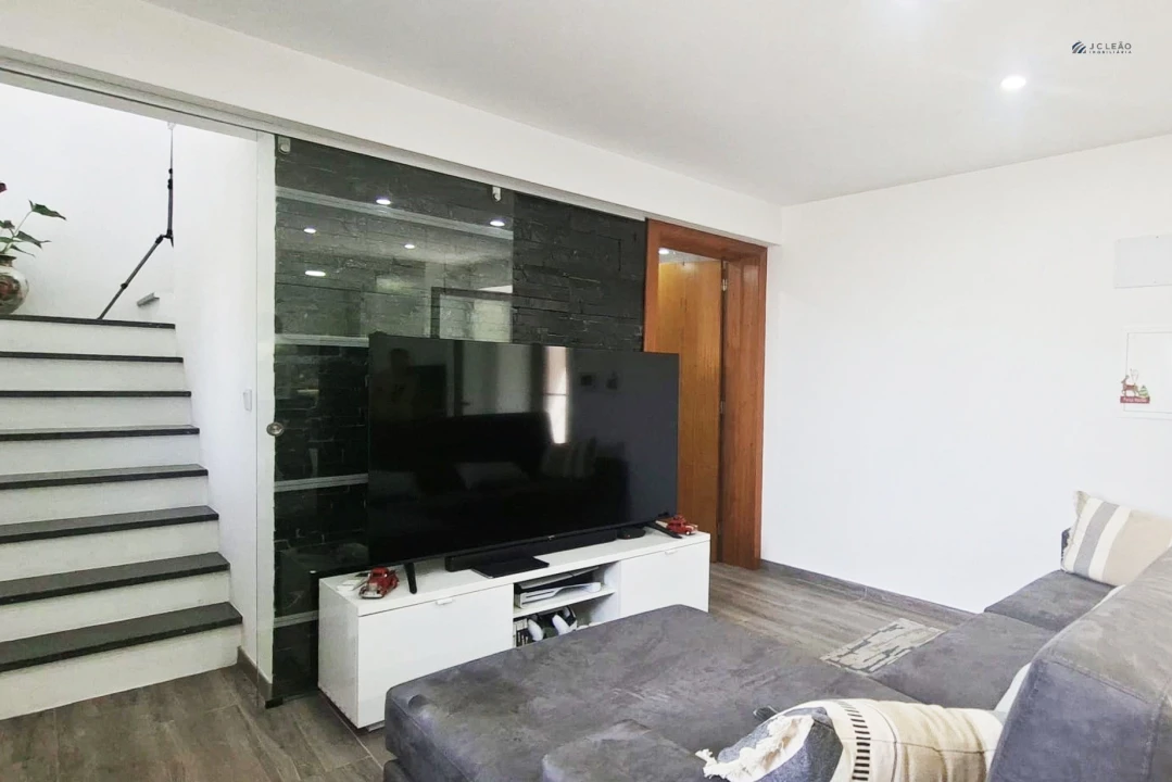 Moradia T3 para Venda em Meinedo Foto 1