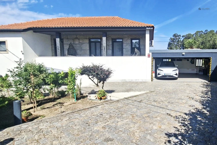 Moradia T3 para Venda em Meinedo Foto 2