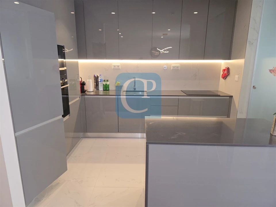 Apartamento T2 para Arrendamento em Oliveira do Douro Foto 10
