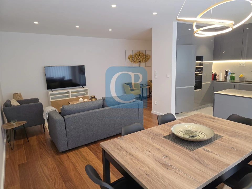 Apartamento T2 para Arrendamento em Oliveira do Douro Foto 1