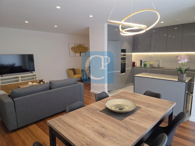 Apartamento T2 para Arrendamento em Oliveira do Douro Foto 8