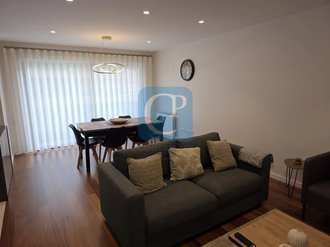 Apartamento T2 para Arrendamento em Oliveira do Douro Foto 4
