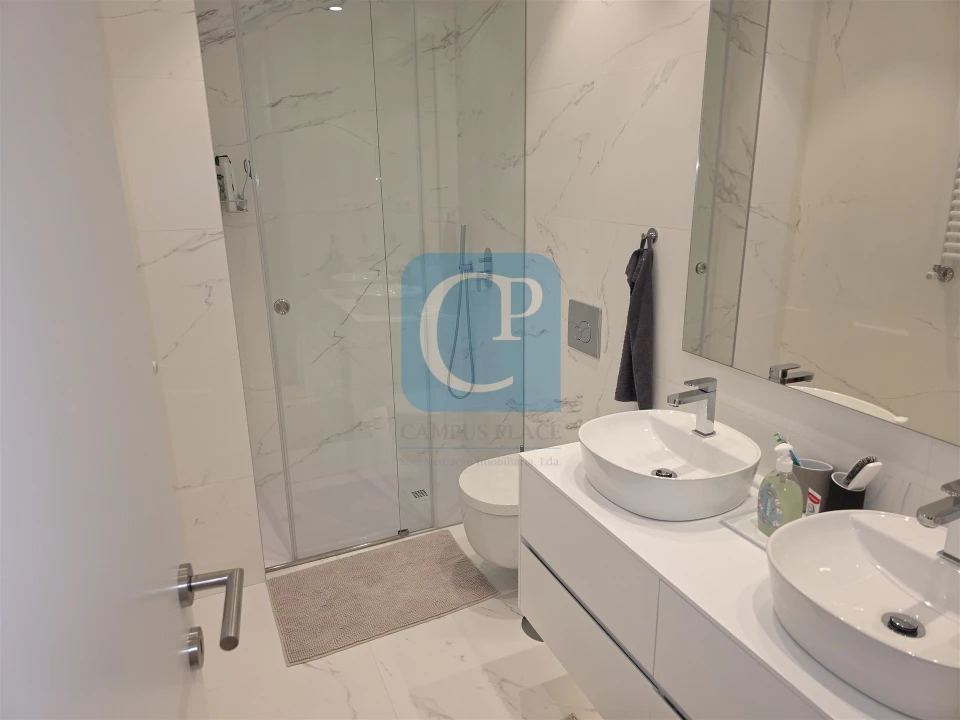 Apartamento T2 para Arrendamento em Oliveira do Douro Foto 24
