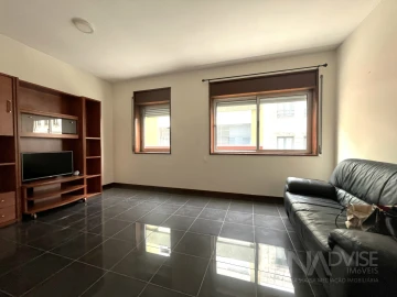 Apartamento T2 para Arrendamento em Viseu