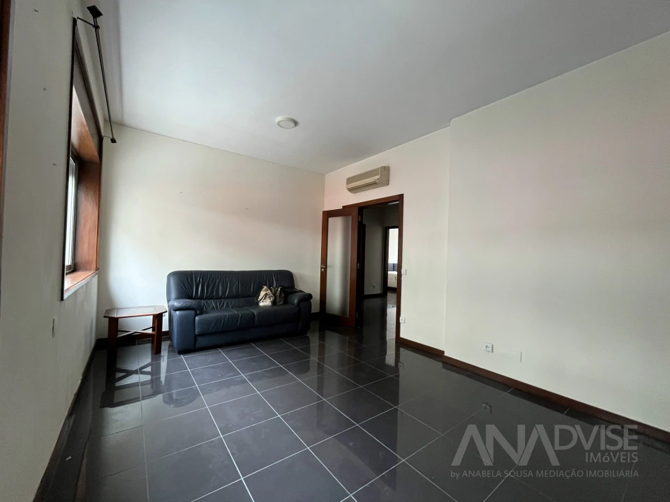 Apartamento T2 para Arrendamento em Viseu Foto 1