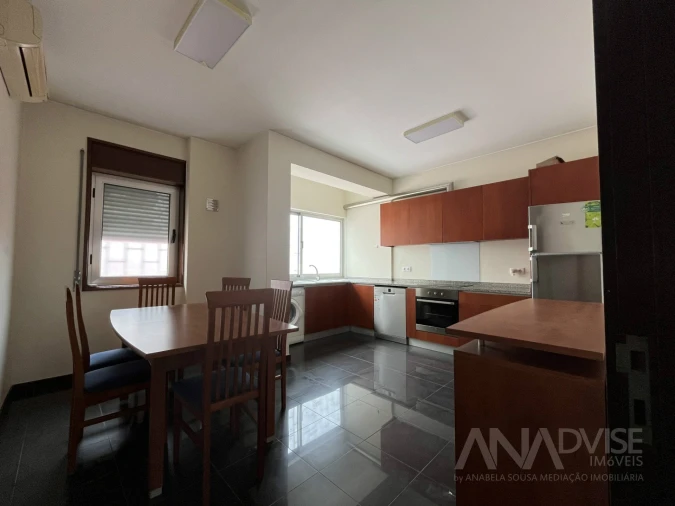 Apartamento T2 para Arrendamento em Viseu Foto 6