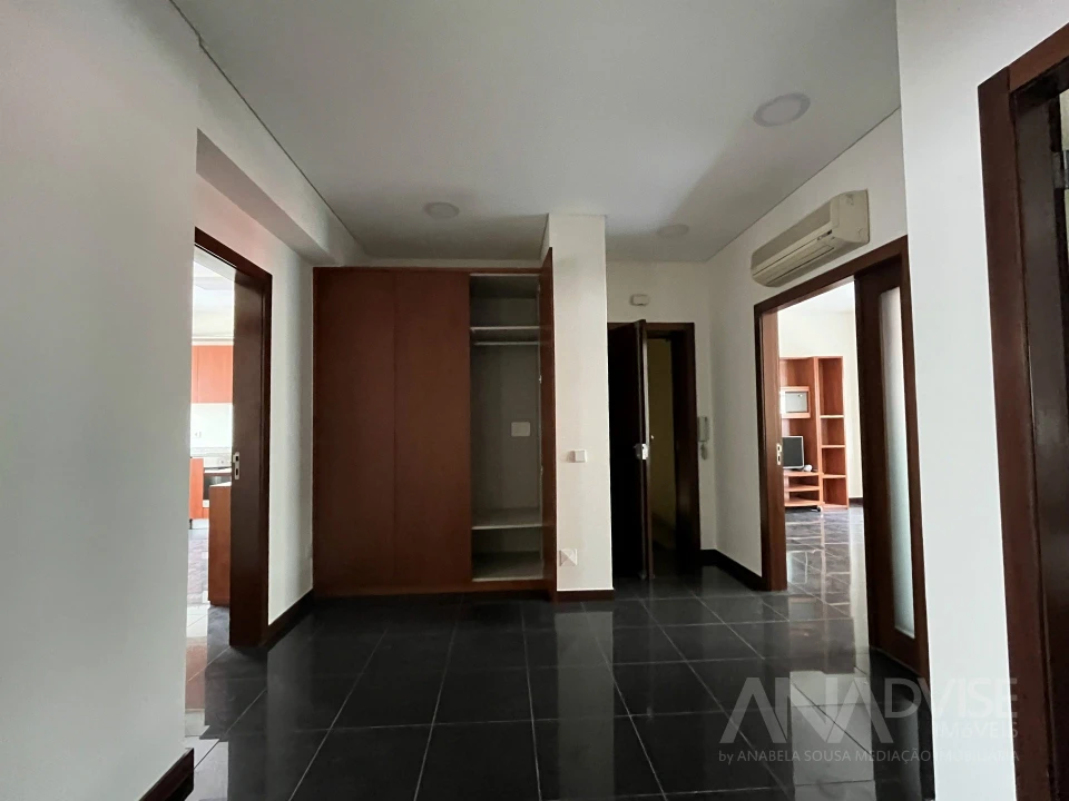 Apartamento T2 para Arrendamento em Viseu Foto 5