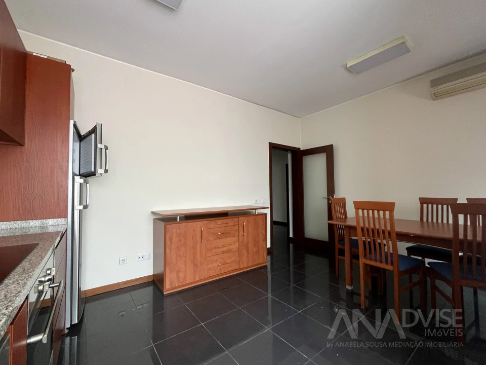 Apartamento T2 para Arrendamento em Viseu Foto 9