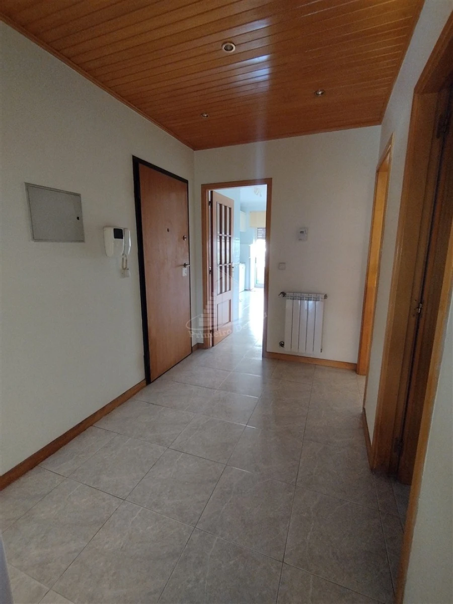 Apartamento T2 para Arrendamento em São Vicente (Braga) Foto 3