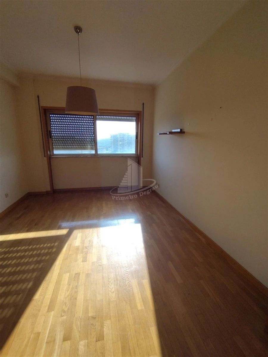 Apartamento T2 para Arrendamento em São Vicente (Braga) Foto 11