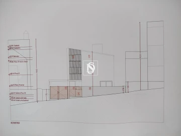 Moradia T5 para Venda em Laranjeiro e Feijó