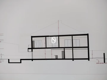 Moradia T5 para Venda em Laranjeiro e Feijó