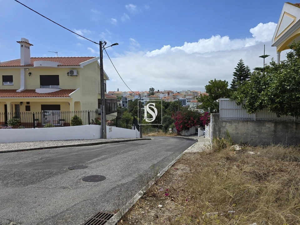 Moradia T5 para Venda em Laranjeiro e Feijó Foto 7