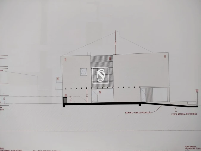 Moradia T5 para Venda em Laranjeiro e Feijó Foto 18