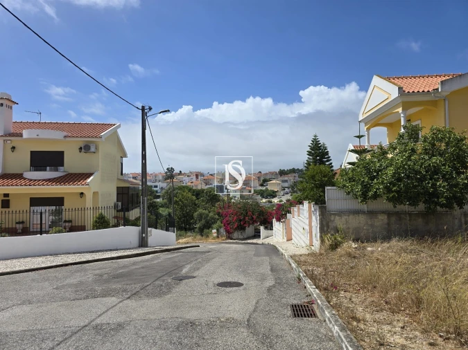 Moradia T5 para Venda em Laranjeiro e Feijó Foto 10