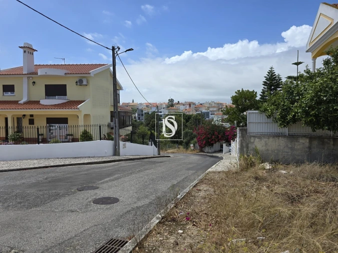 Moradia T5 para Venda em Laranjeiro e Feijó Foto 7