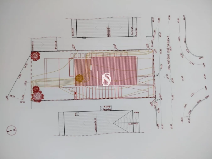Moradia T5 para Venda em Laranjeiro e Feijó Foto 22
